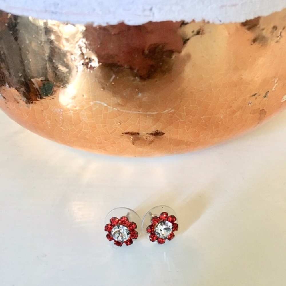 NWT Crystal Flower Earrings Orange